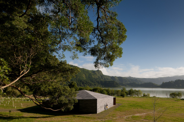 Aires Mateus, Forschungszentrum, Lagoa das Furnas