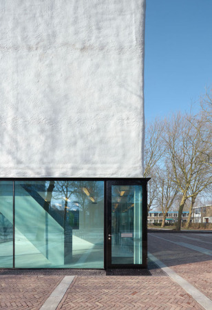 Jugendzentrum Amsterdam-Osdorp, Ymere Amsterdam, Atelier Kempe Thill, De hood