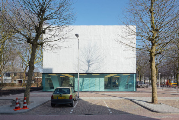 Jugendzentrum Amsterdam-Osdorp, Ymere Amsterdam, Atelier Kempe Thill, De hood