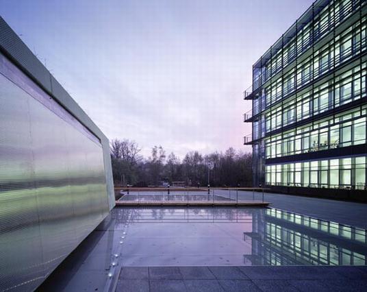 Einweihung des Max-Planck-Instituts in Stuttgart