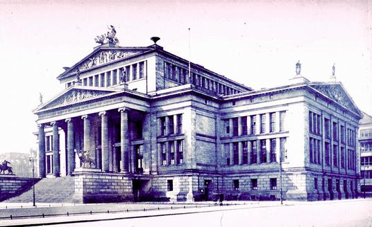 Kulka baut das Konzerthaus in Berlin um