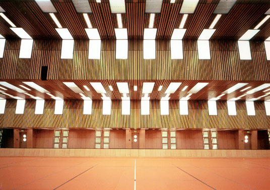 Sporthalle von Christof Langhof in Berlin bergeben