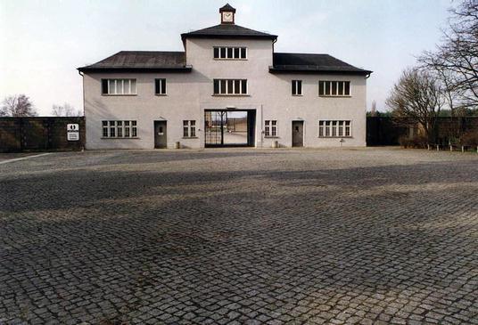Grundstein fr Umbau der Gedenksttte des KZ Sachsenhausen