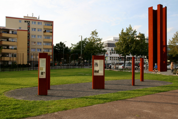 Gedenksttte Berliner Mauer, sinai Faust. Schroll. Schwarz. Freiraumplanung und Landschaftsarchitekten, Grenzstreifen Bernauer Strae, Fenster der Erinnerung, Zaun, Mauer, Corten-Stahl,  Erweiterunsgabschnitt Gedenksttte Berliner Mauer eingeweiht