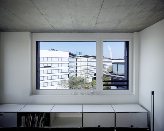 Fuhrimann H�chler Architekten, Wohngeb�ude in Z�rich, Mehrfamilienhaus R�ntgenstrasse 10, Architektur Andreas Fuhrimann Gabrielle H�chler, Betonbauten in der Schweiz