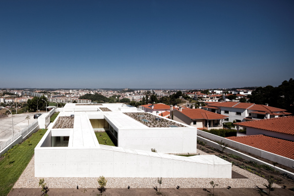 ARX, Portugal, Wohnhaus, Wohnen, Mateus, Panorama, Flachdach, Aussicht, Leiria, moderne Architektur, Beton