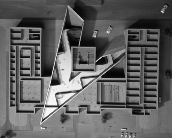 Libeskind, Museum, Milit�r, Krieg, Dresden, Bundeswehr, Olbrichtplatz, Gewalt, Holzer, Kobler, Merz