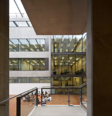 Kunst-Uni in London von Stanton Williams