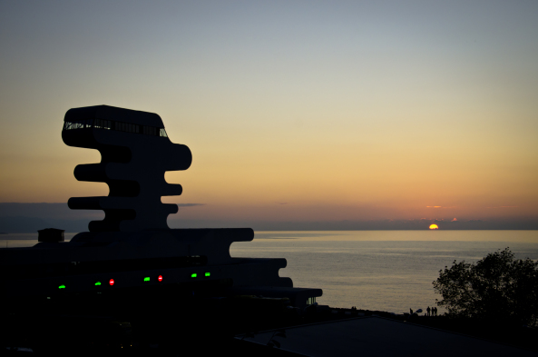 Grenzkontrollpunkt von J. Mayer H. fertig