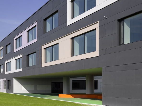 Realschule in Dachau fertig