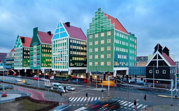 Eklektizistisches Rathaus in Holland