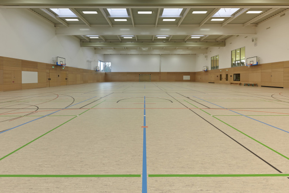 Schulsporthalle in Dresden fertig
