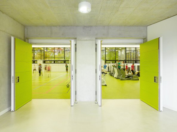 Sporthalle der Uni Karlsruhe fertig