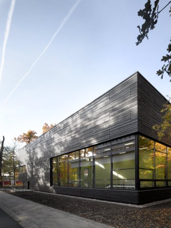 Sporthalle der Uni Karlsruhe fertig