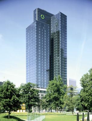 Bankhochhaus in Frankfurt eingeweiht