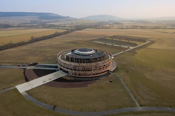 Tschumis Besucherzentrum in Burgund erffnet