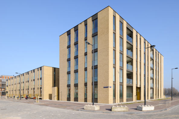 Wohnblock in Amsterdam fertig