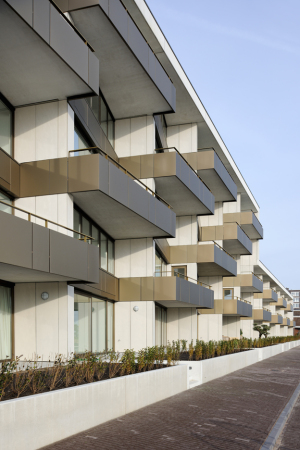 Wohnblock in Amsterdam fertig