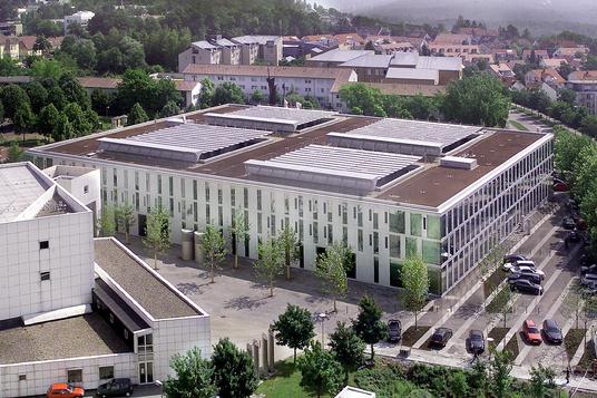 Informatikgebude der Uni Stuttgart in Vaihingen eingeweiht