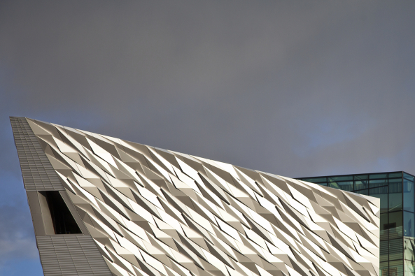 Titanic, Belfast, CivicArts/Eric R Kuhne & Associates, Todd Architects, Schiffsunglck