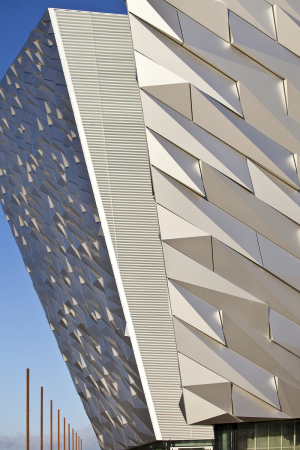 Titanic, Belfast, CivicArts/Eric R Kuhne & Associates, Todd Architects, Schiffsunglck