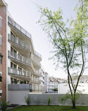 Geschftshaus in Basel fertig