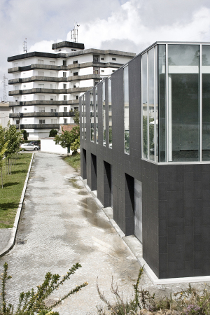 Maia Commercial Gallery, 100 Planos Arquitectura, Galerie, Bauten fr die Kunst, Bruno Aguiar, Portugal, Architektur in Portugal