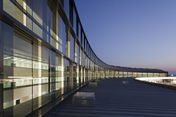 Baumschlager Eberle, Neugestaltung Eingangsbereich Flughafen Wien