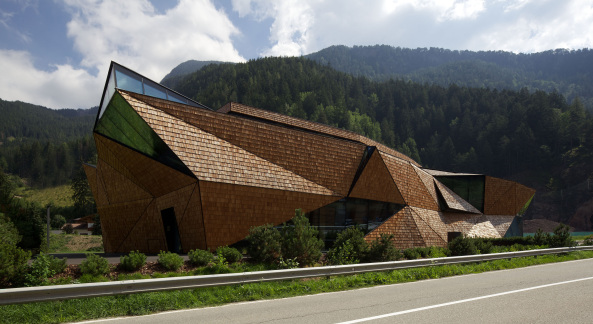 Holzschnitzerei, Bergmeisterwolf Architekten, Tirol