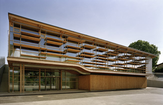Sporthalle von Tekhn Architectes bei Lyon