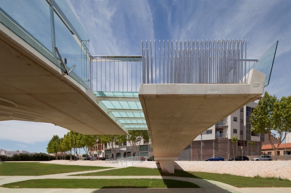 Kiss Bridge, Alicante, Joaqun Alvado Ban