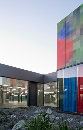 Schule bei Wolfsburg fertig