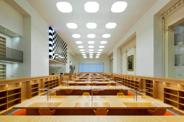 Der Lesesaal der Staatsbibliothek Berlin von HG Merz