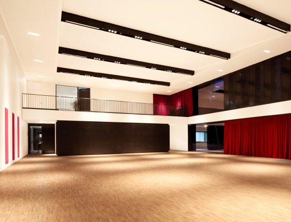 Dreeifeldsporthalle Hamburg-Bergedorf, BKS