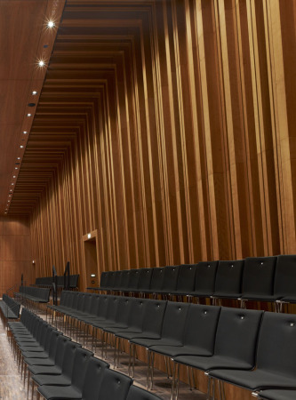Bruderhausgelnde Reutlingen, Stadt Reutlingen, Stadthalle, Max Dudler Architekten, Mies van der Rohe, Nationalgalerie, Akustik, Stadtbalkon