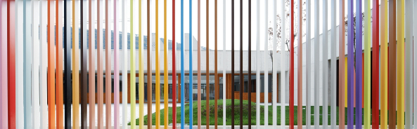 Javier Larraz, Iigo Beguiristain,  Iaki Bergera, Kindergarten in Berriozar, Nordspanien, Schulkreide, Lamellen