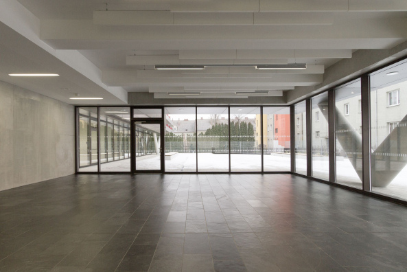 Peter Schwinde, Schwechat