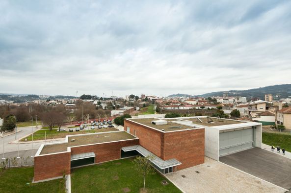 Feuerwehr, Alvaro Siza, Portugal, Santo Tirso, Klinker und Sichtbeton, Feuerwache in Portugal, Feuerwehrstation