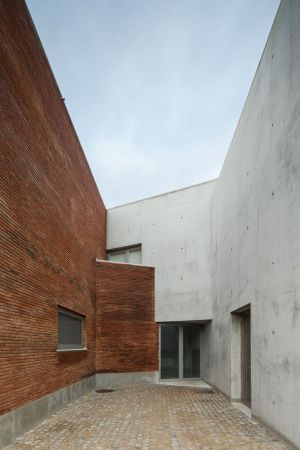 Feuerwehr, Alvaro Siza, Portugal, Santo Tirso, Klinker und Sichtbeton, Feuerwache in Portugal, Feuerwehrstation