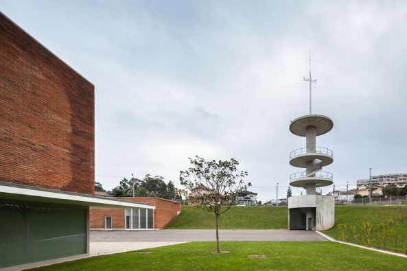 Feuerwehr, Alvaro Siza, Portugal, Santo Tirso, Klinker und Sichtbeton, Feuerwache in Portugal, Feuerwehrstation