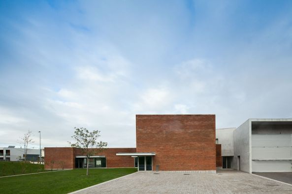 Feuerwehr, Alvaro Siza, Portugal, Santo Tirso, Klinker und Sichtbeton, Feuerwache in Portugal, Feuerwehrstation