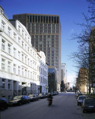 Erffnung von Chipperfields Hotelneubau in Hamburg
