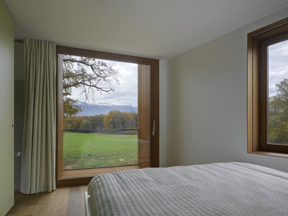 Clavien Rossier Architectes (Genf), Villa in Genf, Wohnhaus in der Schweiz, Beton und Holz, Minimalismus, Beton und Berge, Baunetz, Ungewhnlich Wohnen, Kleinod, Zeitgenssische Architektur aus der Schweiz, Geneve, Villa 2 in 1