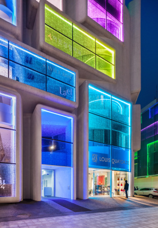 MRDV, Winy Maas, Jacob van Rijs, Nathalie de Vries, Chungha Building, Fassade, Gangnam Style, Seoul, Korea,  You Tube, Apgujing Road, Louis Quartoze, Shop in Seoul