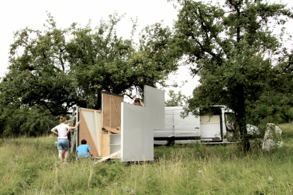 Bauhaus-Universitt Weimar, Mobile Forschungsstation, Mini-Haus, 10-qm-Haus, Tag der Architektouren 2013, Raumexperiment, Daniel Reisch, Ulrike Wetzel, Manuel Rauwolf, Matthias Prger, Uni Weimar, Architektur in Weimar, Studenten Bauen, Bauhaus, Weimar