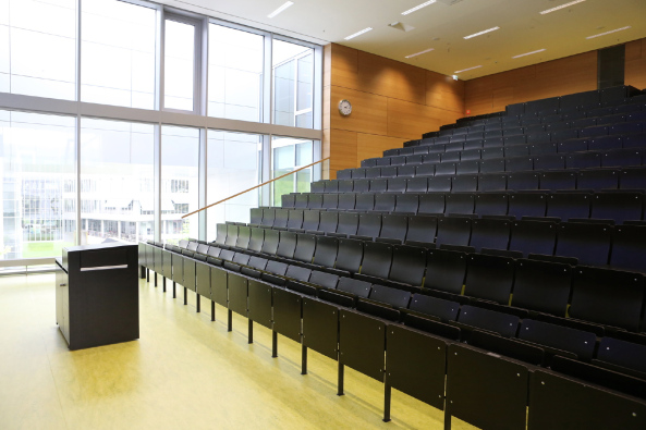 Hrsaalgebude von Heide Architekten in Darmstadt