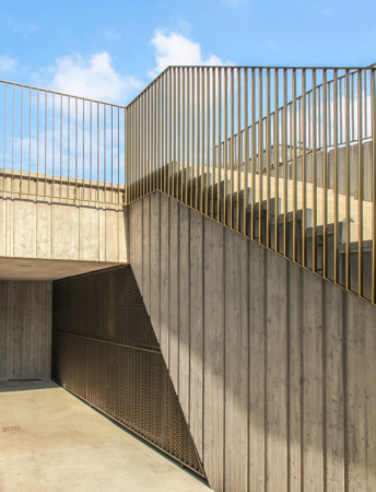 Pfarrzentrum, Betonskulptur, Bergamo, Gianluca Gelmini, Italien