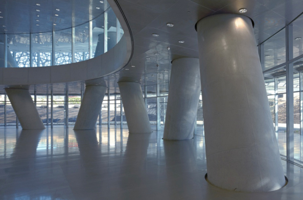 Hochhaus von Jean Nouvel in Doha