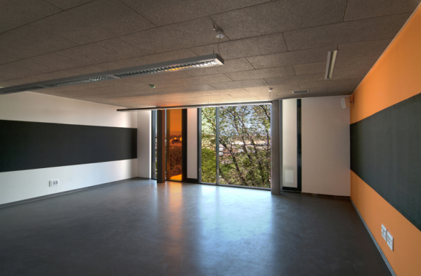 Schule, Erweiterung, Glas, Ziegel, Farbe, Madrid, Spanien, Flint Architectes