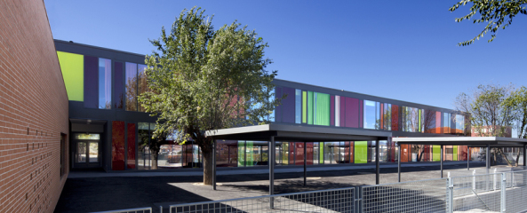 Schule, Erweiterung, Glas, Ziegel, Farbe, Madrid, Spanien, Flint Architectes